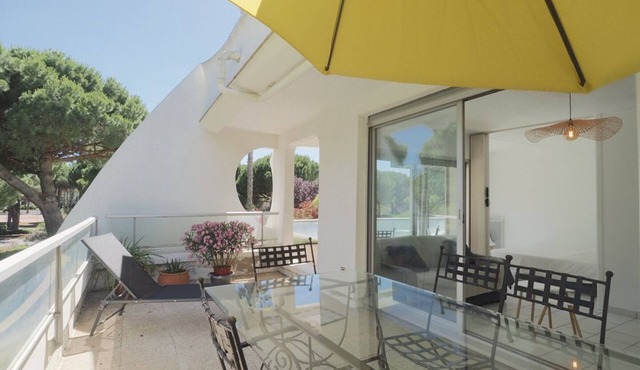 T2 with AC and pool - 6 guests