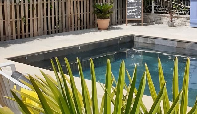 “Tamaris Les Floralies in Provence” with Mountain View, Shared Pool and Private Terrace
