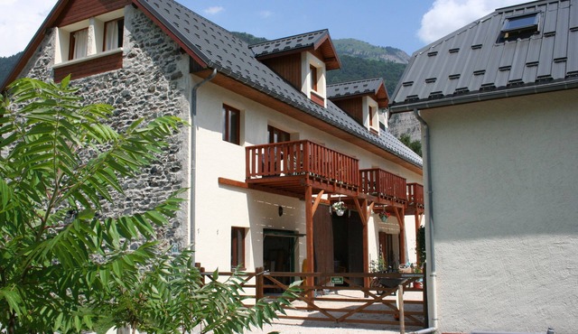 The Barn, Ferme Noemie, Cycle/Ski. Large property, lovely location