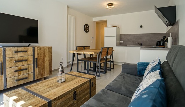 The Family Lake - 2 bedroom apartment, terrace & parking