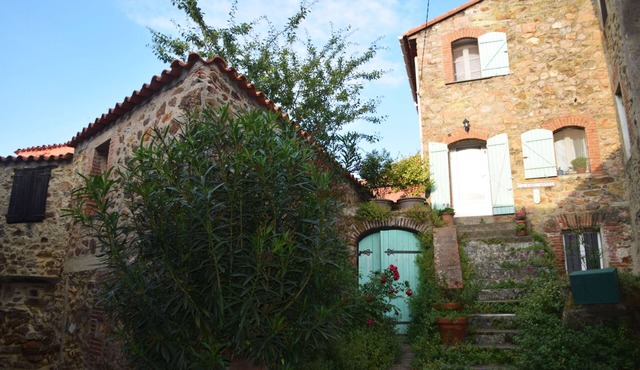 the farmhouse of the old oven
