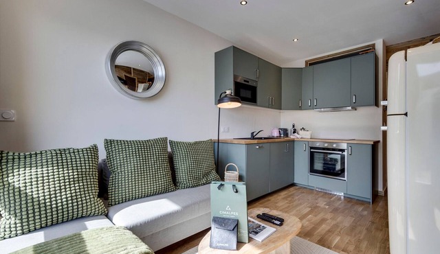 Tignes Apartment for 7, close to slopes and shops