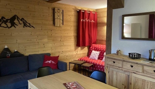 Tres BEL Appartement 4-6 Personnes 40m2 Skis AUX Pieds