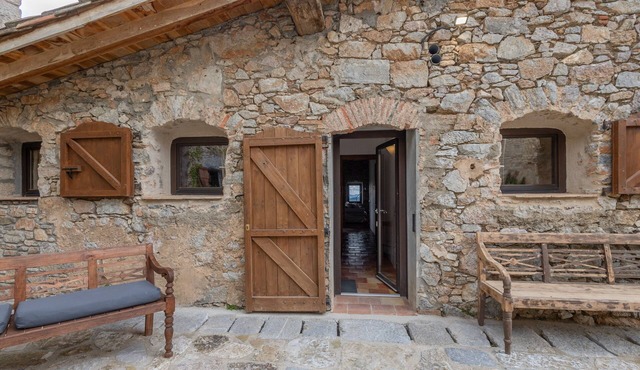 Vacation Home 'La Rosa' with Mountain View, Shared Garden, and Wi-Fi