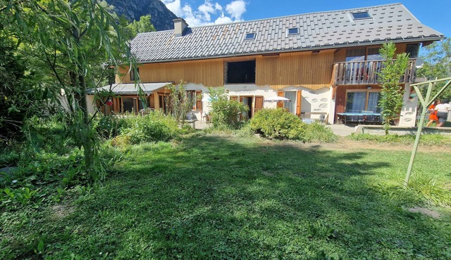 Vacation rental apartment 6+1 baby in Bourg d'oisans