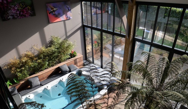 Vacation rental with a swim spa and sauna. La Grange de Tissey. Mont Saint-Michel Bay.