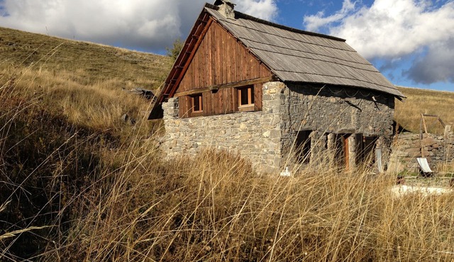 VALBERG BERGERIE TRANSFORMED IN CHALET, FOR 8 PEOPLE