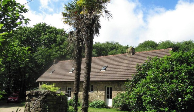 Veritable Longére in the heart of the forest 5 minutes from the beach and all amenities