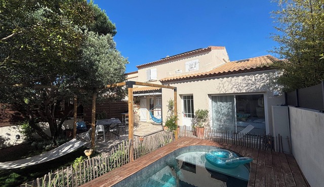 Very pleasant house with swimming pool, garden, air conditioning - 10 min from the beaches
