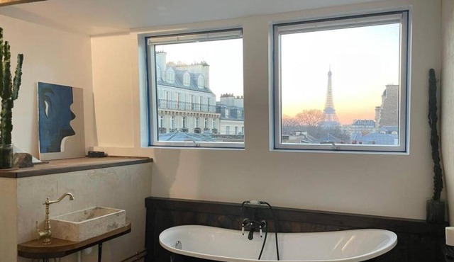 View Eiffel Tower
