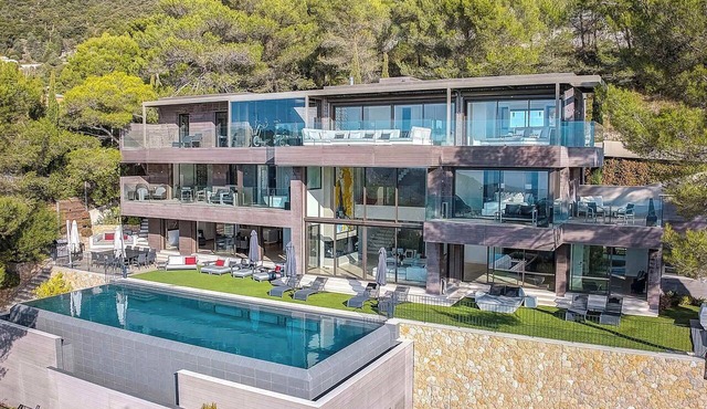 Villa Alta Tella by HILO Collection