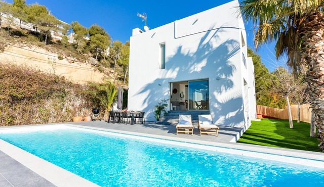 Villa Elodie I - Four Bedroom Villa, Sleeps 10