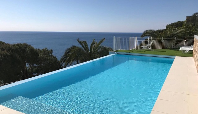 VILLA LUXE * 4 people GARDEN FLOOR