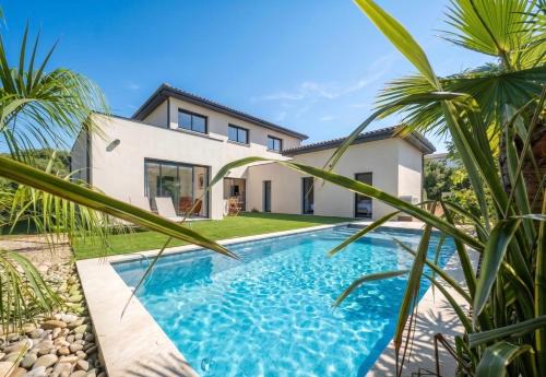 Villa neuve - 210 m2 entre vignes et mer