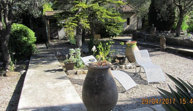 Villa Provençale Cannes-Le Cannet /Quiet, Large Garden, Parking, Beaches 10 mins
