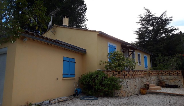 Villa Rénovée, à 5 Minutes du Centre et D'un Supermarché