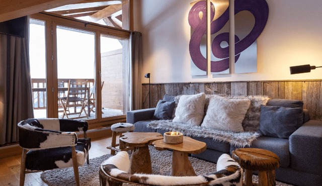 Welcome to Miravidi 4*, located at the foot of the slopes 7 nights from Sunday t
