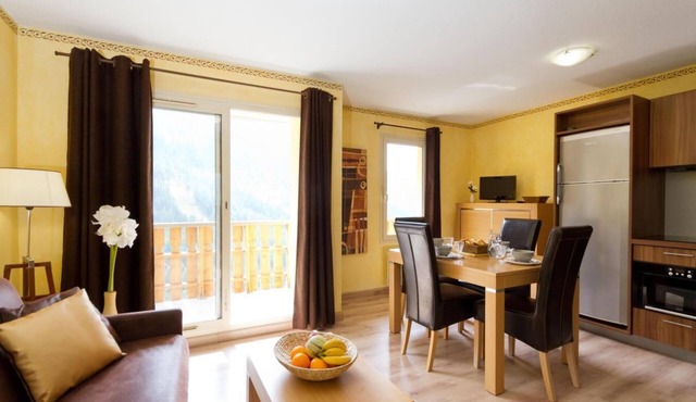 Wifi, 200m from resort center, balcony, tv, ski locker, 35m², Isola 2000