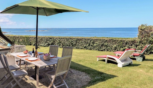 Wonderful private villa for 6 guests with WIFI, TV, terrace and parking