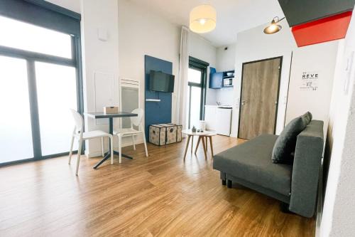 #Y7 La Résidence Studio Caserne de Bonne Private residence