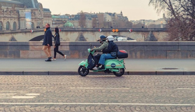 YOUR PERFECT PARISIAN ESCAPE NEAR THE LOUVRE & LE MARAIS WITH AC