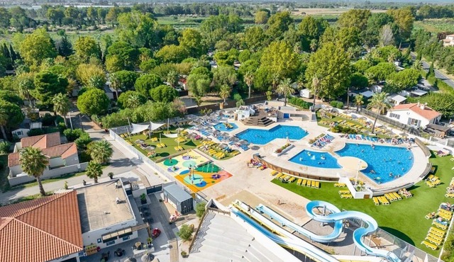 ZEcamping 4 étoiles 3km plage piscine animaux acceptés club enfant animations