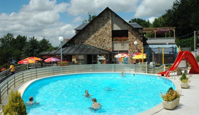ZEcamping 4 étoiles familial piscine chauffée locatif TV LV BBQ 35m2
