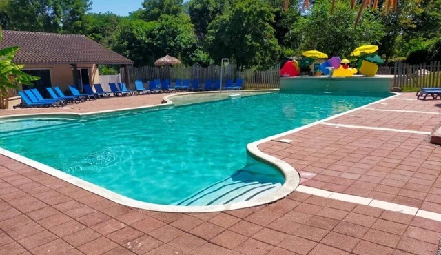 ZEcamping 4* familial pataugeoire pet friendly animé