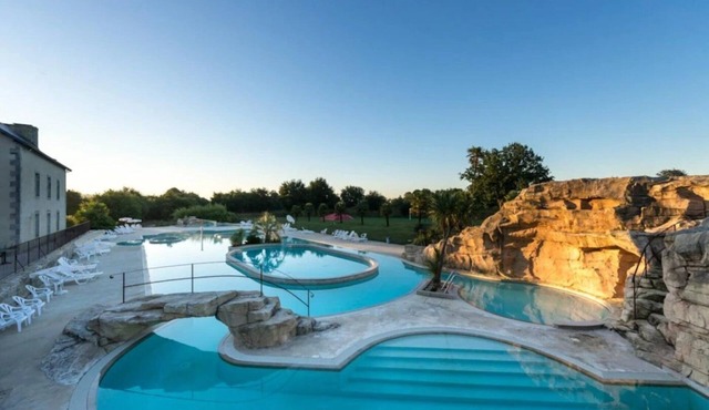 ZEcamping 5* animé parc aquatique fitness locatif TV LV BBQ 28m2