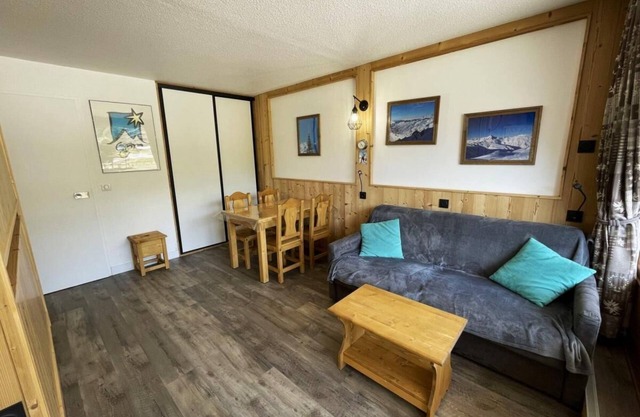 10m from resort center, 1st floor, balcony, tv, 24m², Les Menuires