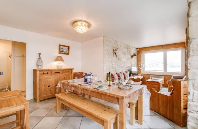 50m from resort center, 1st floor, view mountain, tv, 78m², Tignes