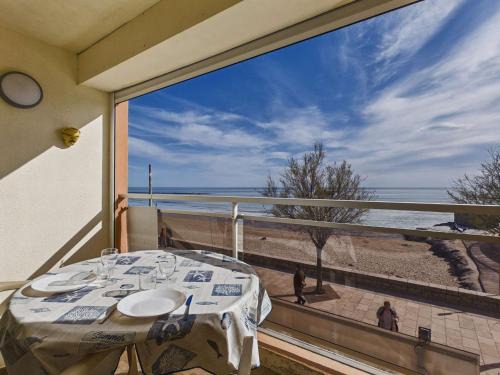 Appartement T2 Cabine en Front de Mer avec Terrasse à Agde - 5/6 Couchages - FR-1-423-191