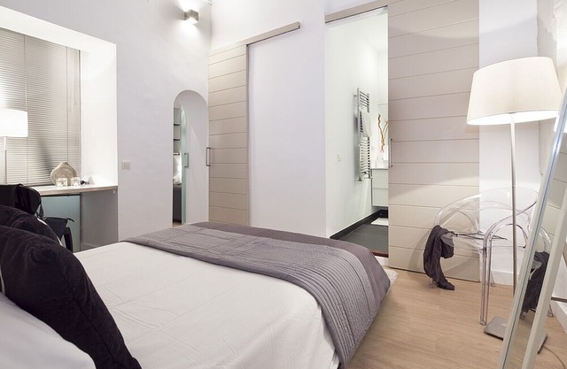 Cathedral Apartment - One Bedroom Apartment, Sleeps 4
