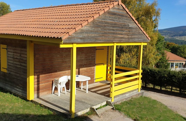 Chalet, panoramic view, fully equipped, private terrace, indoor swimming pool .