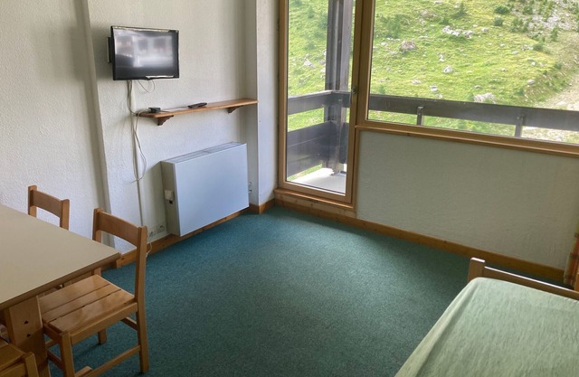 Comfortable studio in Tignes for 4 people with kitchenette