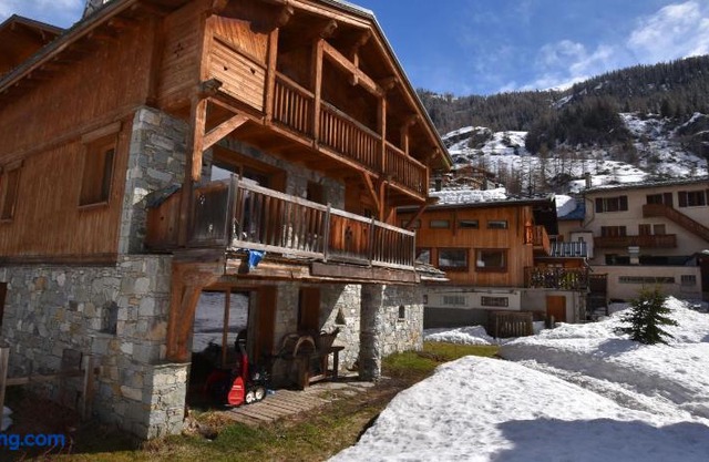 Lake View Chalet in Tignes near Ski Area