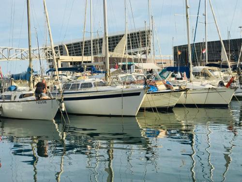 Sleep & Boats Barcelona City