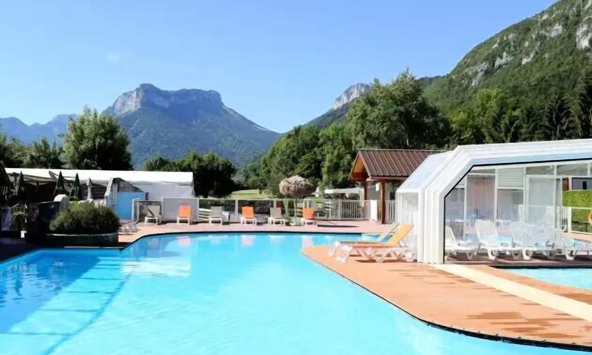 Chaparon RV Rental | Camping Les Fontaines* - Lodge Kenya 3 rooms 5 people