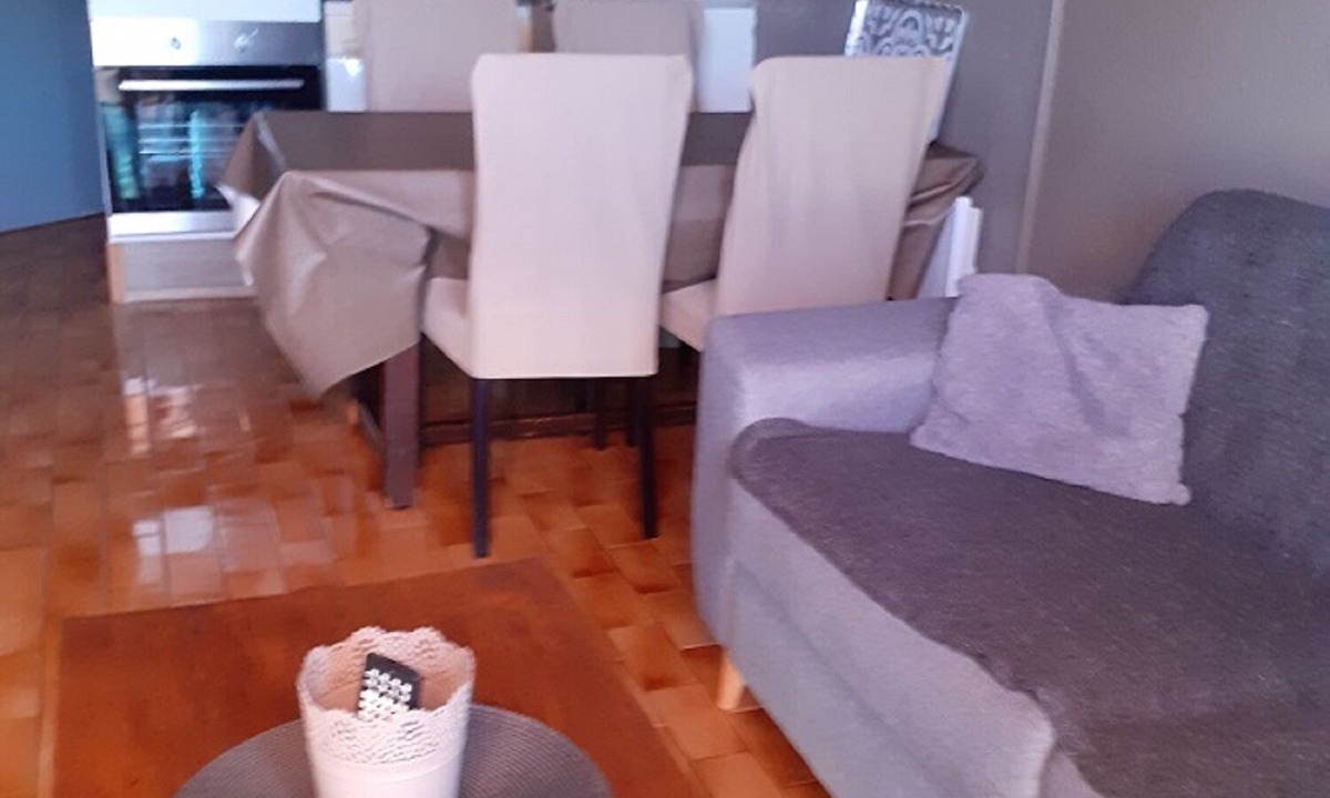 Canet-Plage Villa | Canet EN Roussillon, Villa Avec Terrasse/jardinet Résidence Privée "les Coraux"