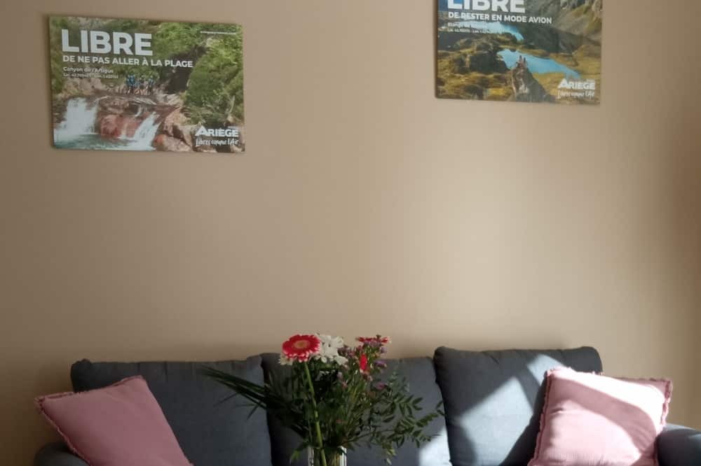 Fougax-et-Barrineuf Apartment | Gîte Ensoleillé, au Calme et de Plain Pied