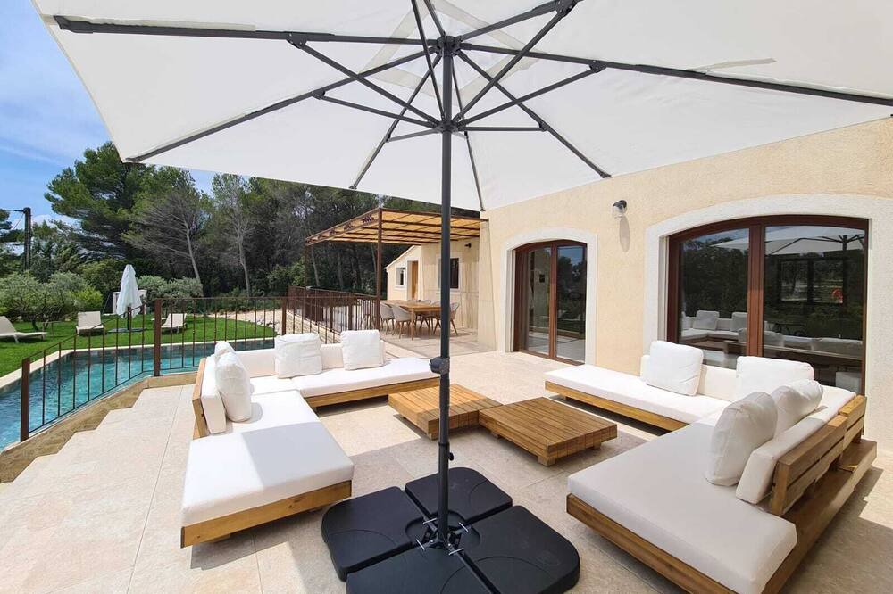 Puget House | Luxury House in Luberon Heated swimming pool