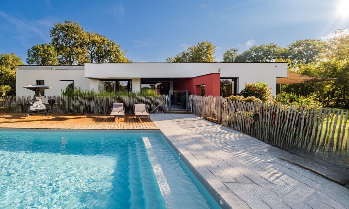 Carmaux Villa | Magnificent architect-designed house with swimming pool 20 min from Albi.