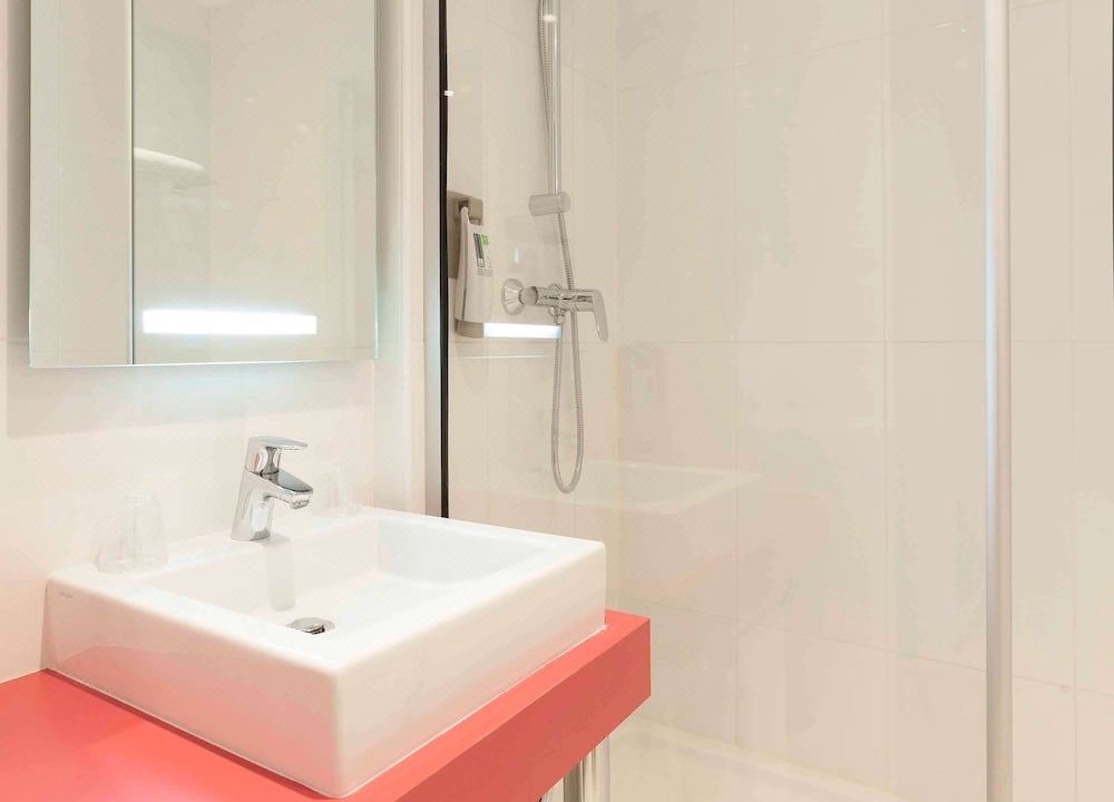 Photo of Bathroom in Saint-Medard-en-Jalles
