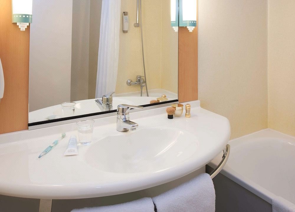 Photo of Bathroom in Pantin