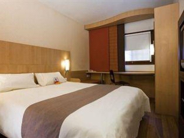 Photo of Bedroom in Millau