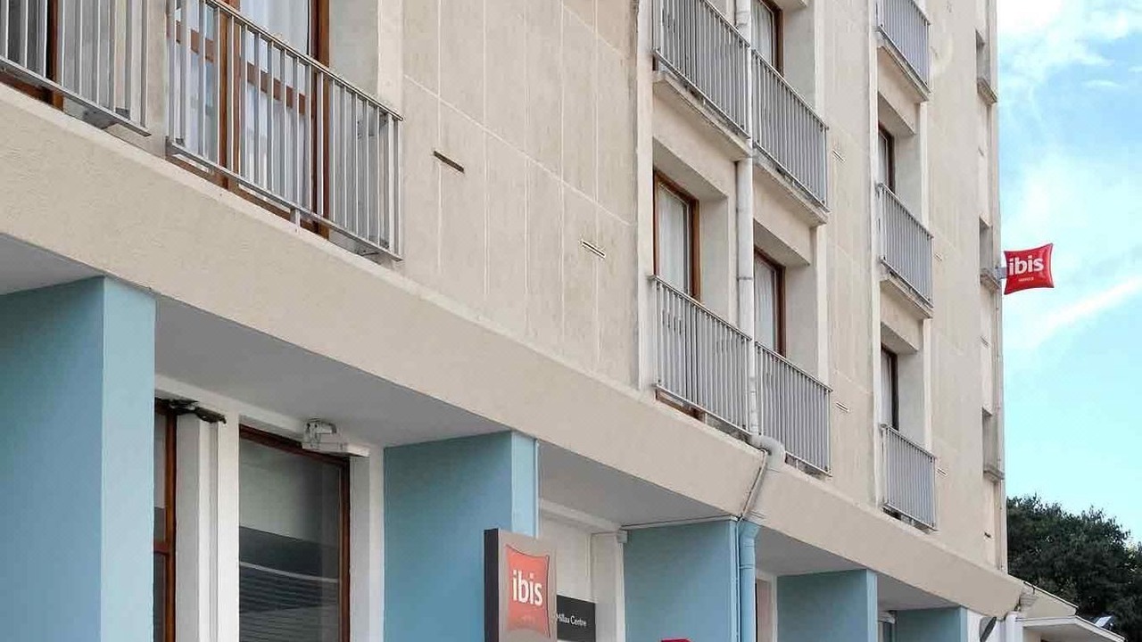 Photo of Buildings in Millau