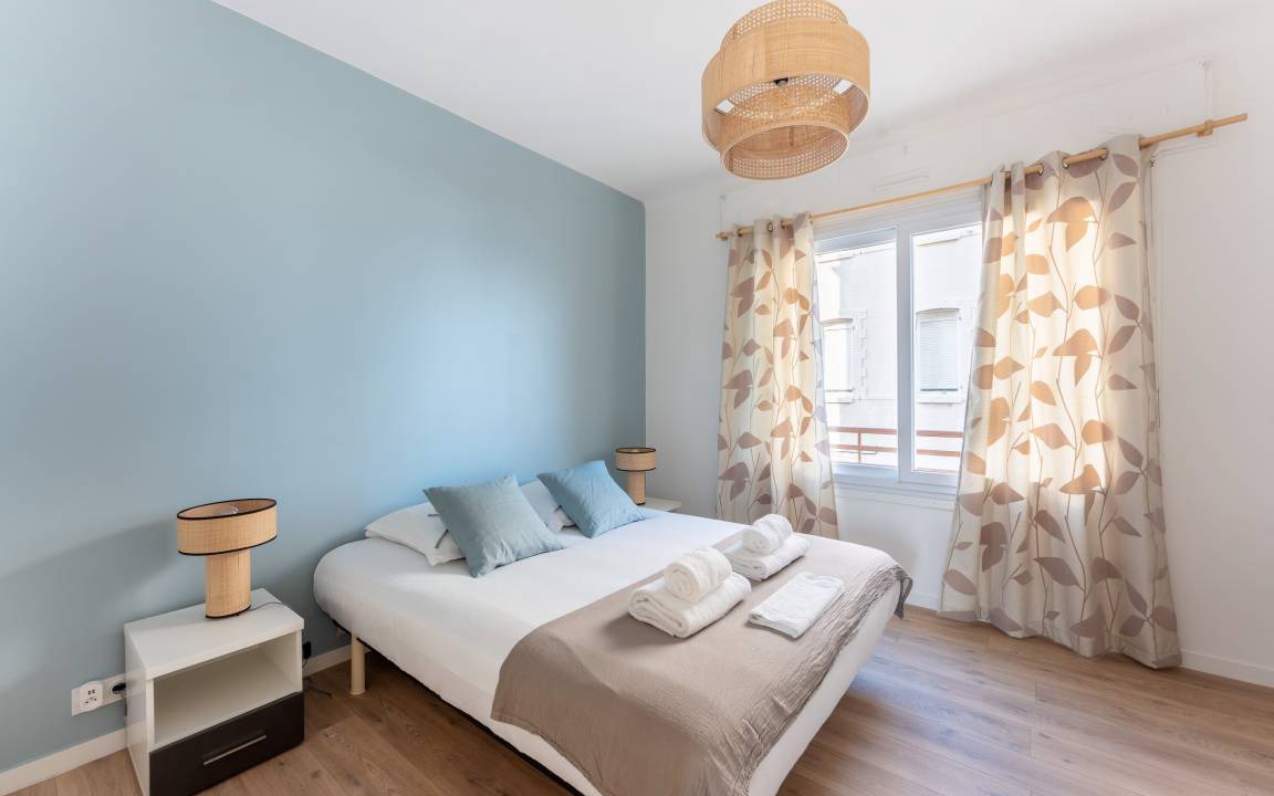 Photo of Bedroom in Saint-Lambert