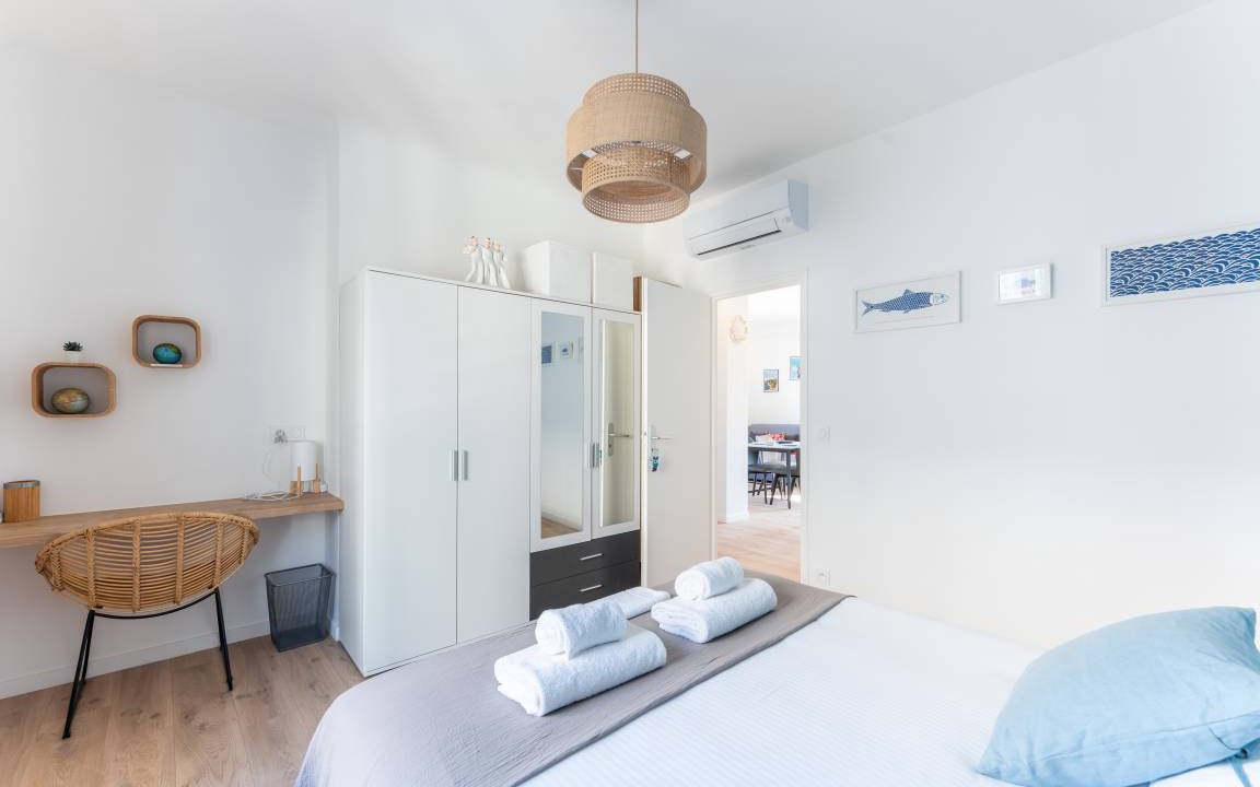 Photo of Bedroom in Saint-Lambert