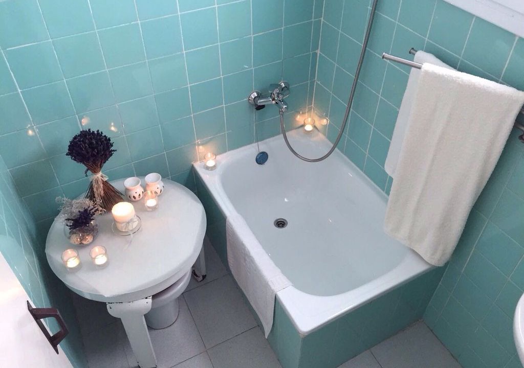 Photo of Bathroom in El Camp de l'Arpa del Clot