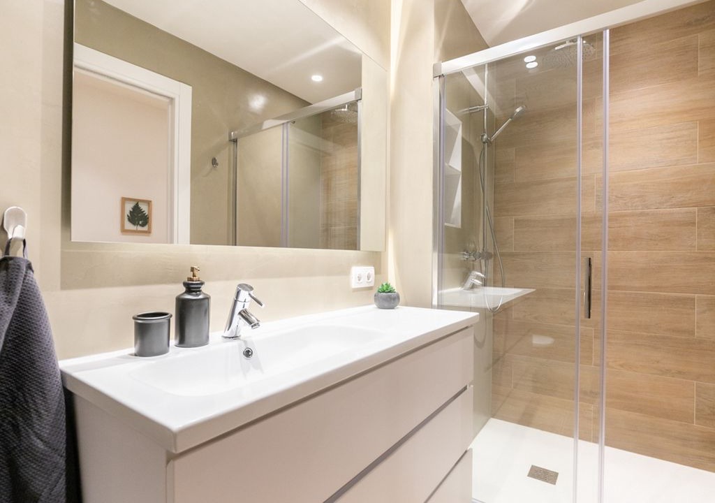 Photo of Bathroom in El Camp de l'Arpa del Clot